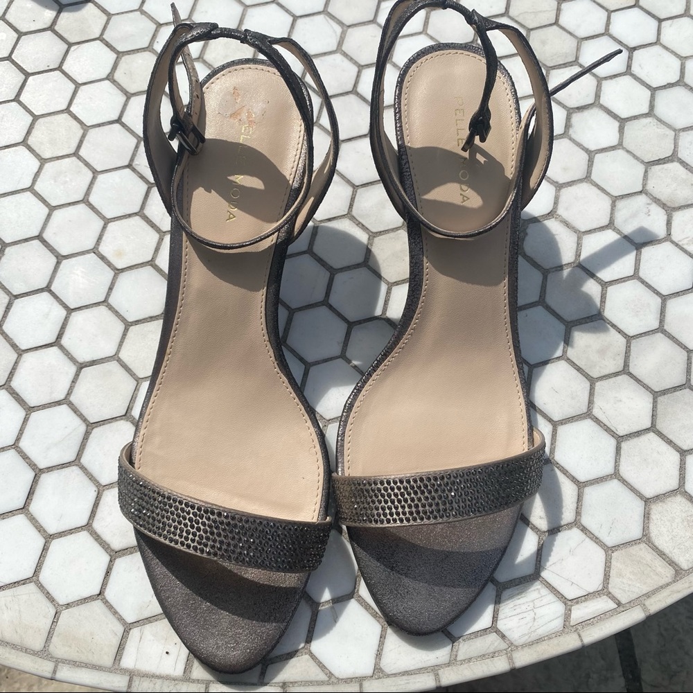 Pelle Moda strappy heels